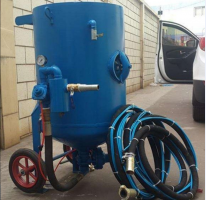 輸送式自動噴砂機